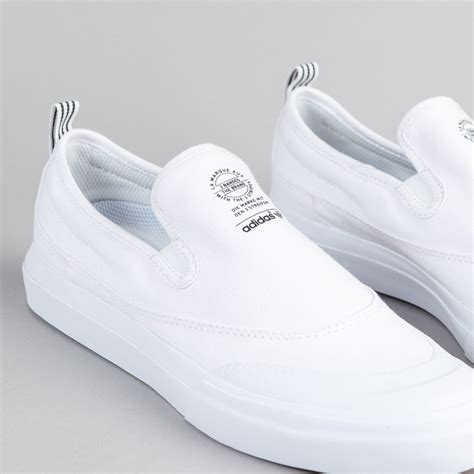 white slip on shoes adidas